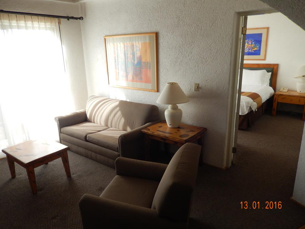 Real Del Mar Golf Resort 提华纳 外观 照片